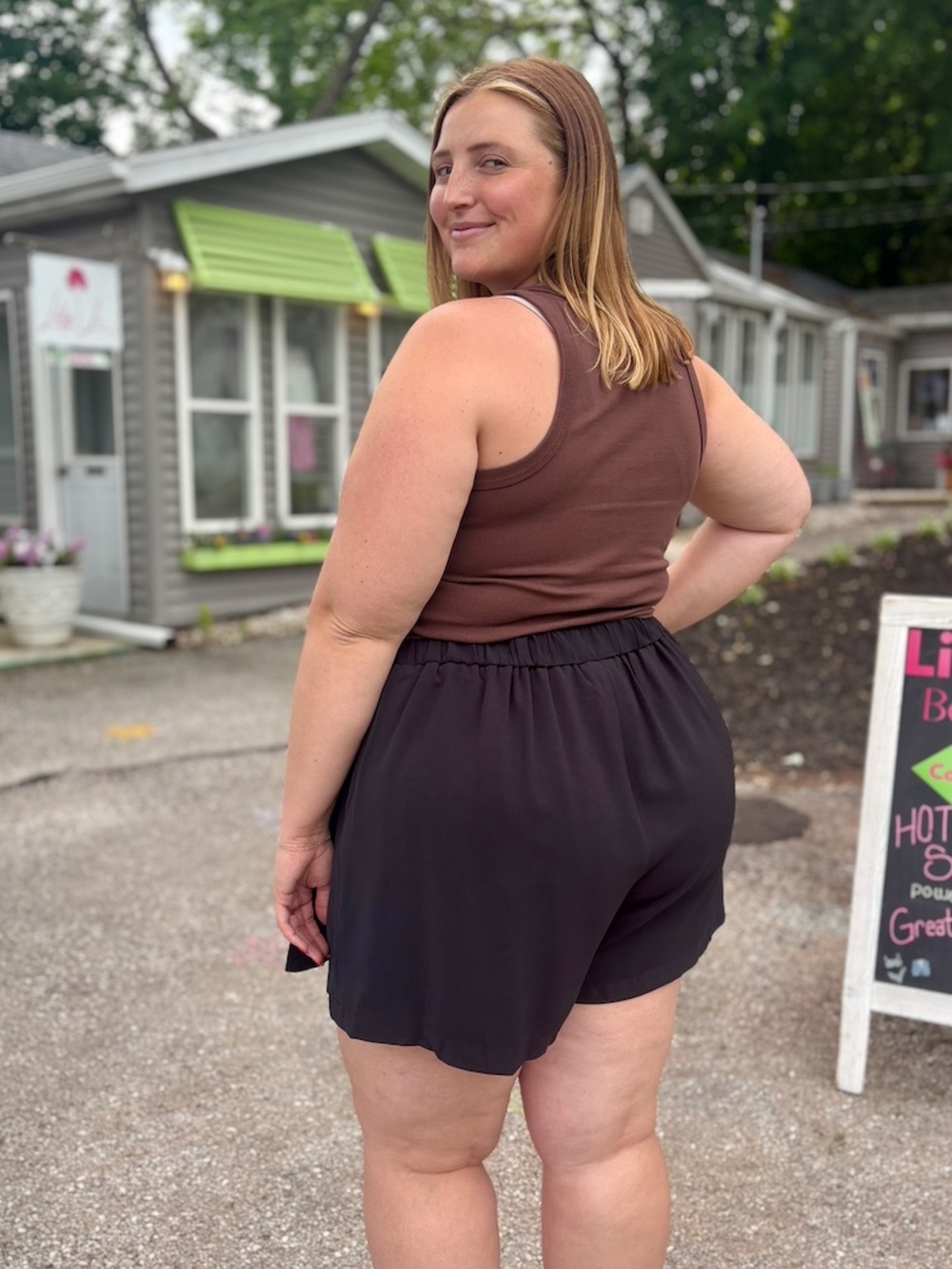 Jet Set Skort - Picture 2 of 2